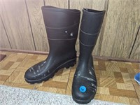 Rubber Rain Boots Size 10 Mens (Living Room)