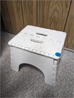 Small foldable children's stool (Office)