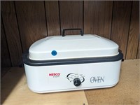 Nesco 18 Quart roaster oven (Office)