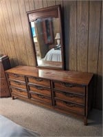 Mid Century Modern 9 Drawer Wooden Dresser w/