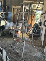 Wooden Ladder   (Garage)