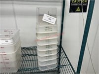 (8) CAMBRO CONTAINERS W/ LIDS