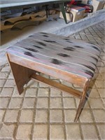 Vanity bench stool