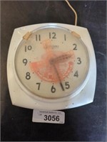 Vintage Sessions Electric Windmill Wall Clock