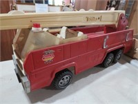 VINTAGE METAL TONKA FIRE TRUCK WITH LADDER