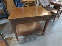 WOOD MAHOGANY TIERED SIDE TABLE