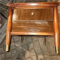 Vintage Mid-Century End / Side Table