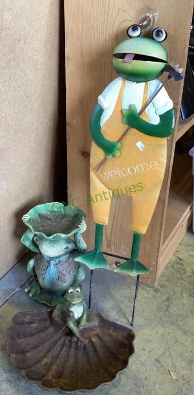 Decorate your yard with frogs! Lot includes a