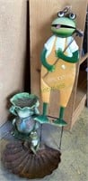 Decorate your yard with frogs! Lot includes a
