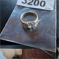 Lady' Gold Ring - marked 14K Plate