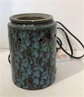Scentsy used condition and untested swirling