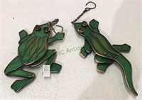 Light catchers - includes a frog and a gecko.