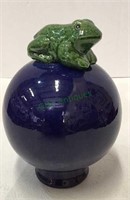 Ceramic gazing ball-like decorative piece with