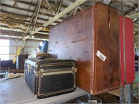 3 Vintage suitcases