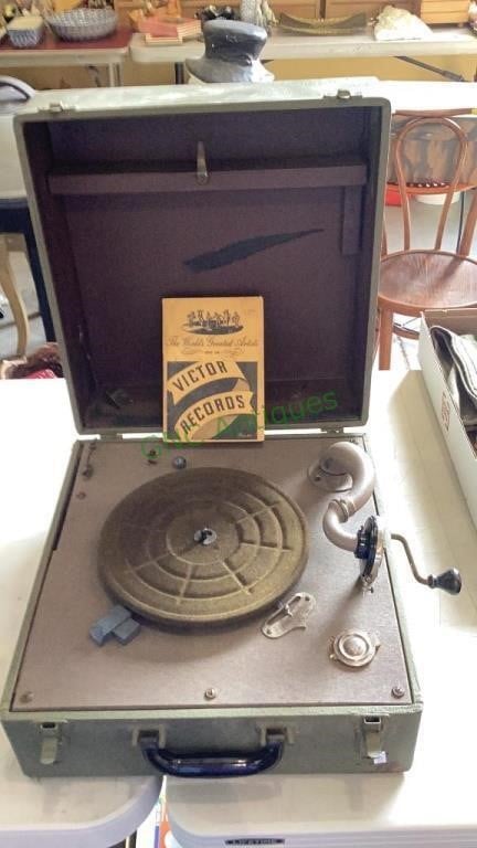 World War II military Victrola comes with a