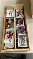 Sports cards - box lot of NHL trading cards 1492