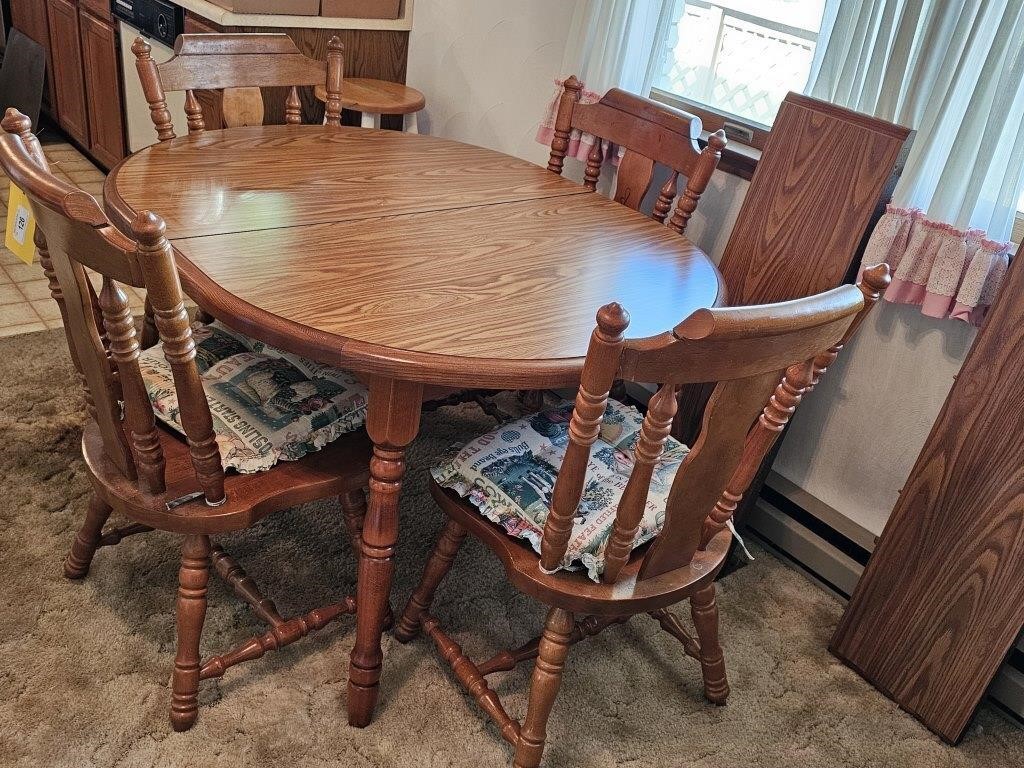 KITCHEN TABLE & 4 CHAIRS WITH LEAVES