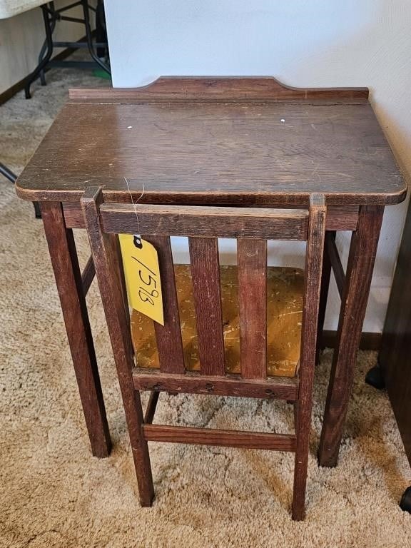 EARLY CHILDS DESK & CHAIR
