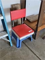 STEP STOOL/STADIUM SEAT