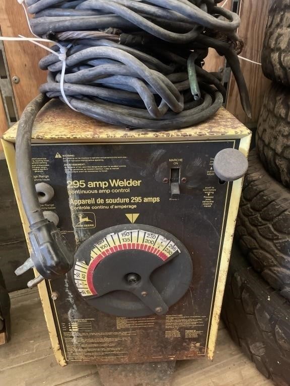 Vintage John Deere 295 amp Arc Welder. Comes with