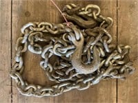 Length of 1/4” chain with hooks.