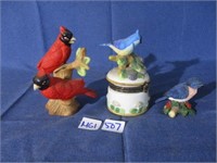 Bird figurines .