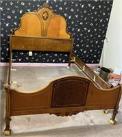Antique Ornate Wooden Full Bed