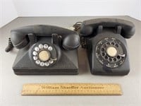2ct Vintage Telephones