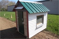 Chicken Coop, Approx 4Ft 6" X 8Ft