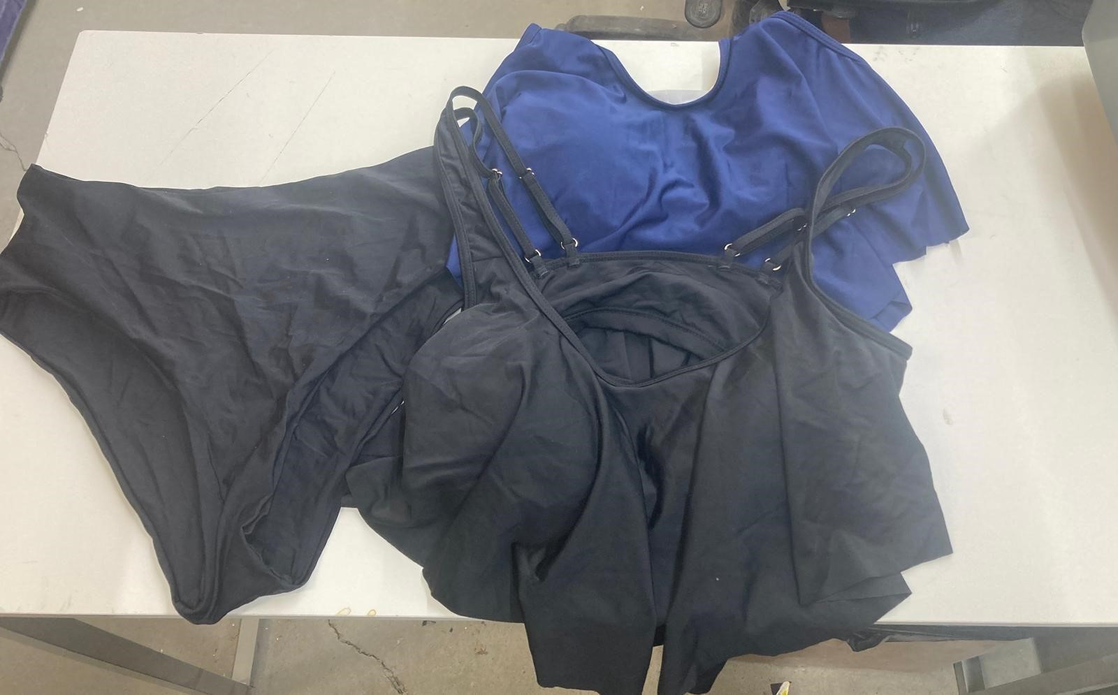 (L) 3 Set Swimming Suit
