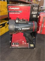 Husky rechargeable floating spotlight 2500 lumens
