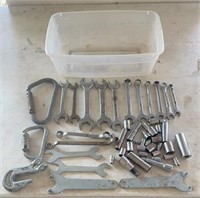 WRENCHES & SOCKETS & MORE