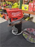 Milwaukee Fuel M18 Compact Router