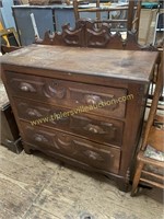 Victorian era walnut chest of drawers