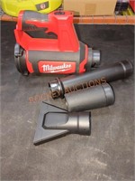 Milwaukee M12 compact spot blower