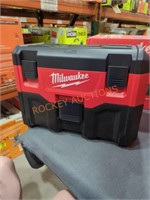 Milwaukee M18 2 gallon wet/dry Vacuum