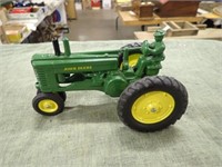 JD Metal Tractor w/ Driver