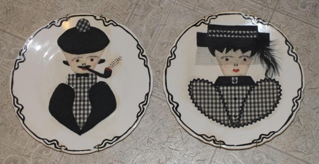 MAN AND LADY DECORATIVE PLATES