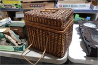 PICNIC BASKET WITH CONTENTS