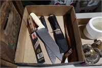 BOX OF KNIVES
