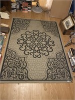 5' by 7' Area Rug Tan and Black Filigree design