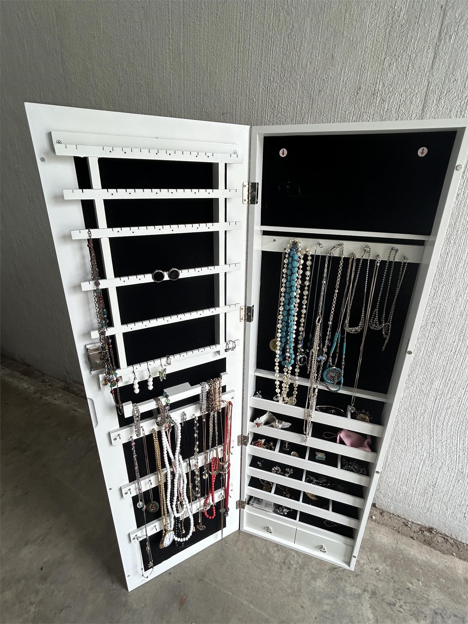 Mirrored Jewelry Case & contents!!