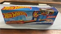 Hot Wheels Action Track Spin & Score with Car