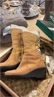 UGG Size 8 Boots