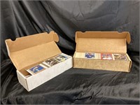 LARGE LOT SPORTS CARDS / 2 BOXES