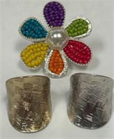 305 - LOT OF 3 COSTUME JEWELRY RINGS (A68)