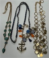 305 - LOT OF COSTUME JEWELRY NECKLACES (A69)