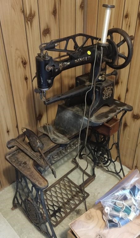 Antique Singer Leather Shoe Machine & Table
