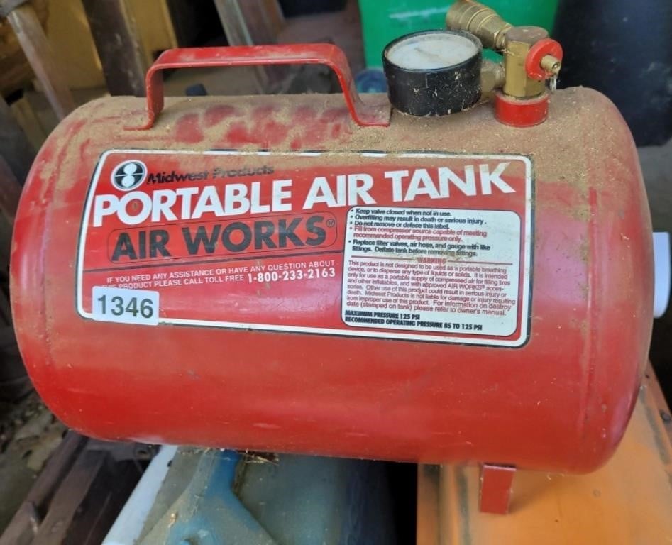 Portable Air Tank w/ gauge Midwest 125 psi