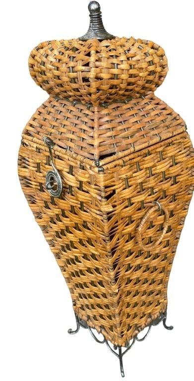 Vintage Wicker 27" Hinged Basket